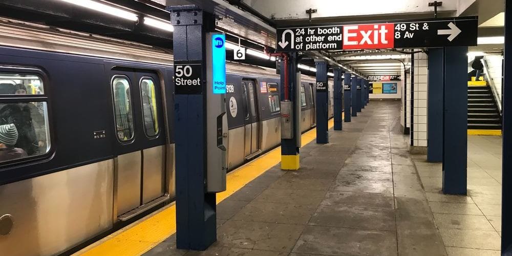 El metro de Nueva York en verano.