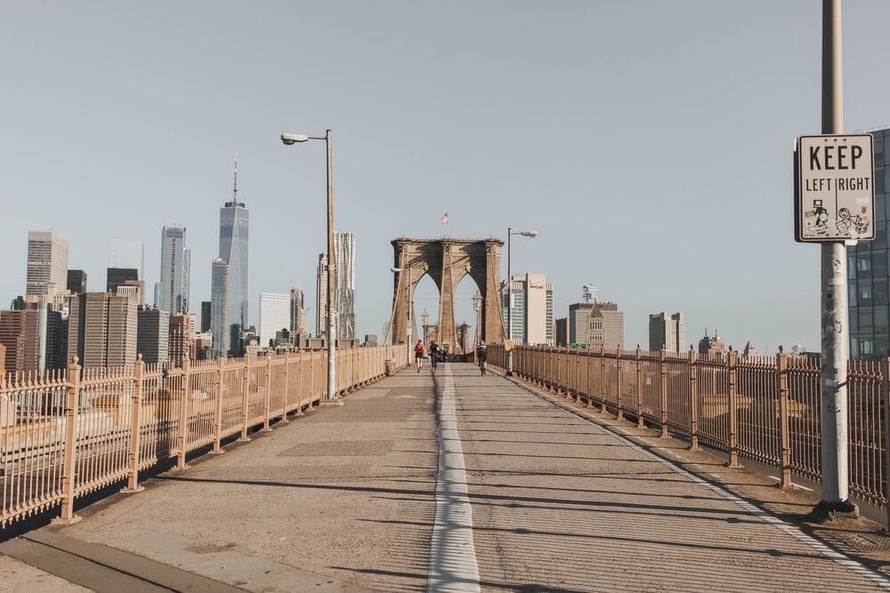 Paseo por el puente de Brooklyn
