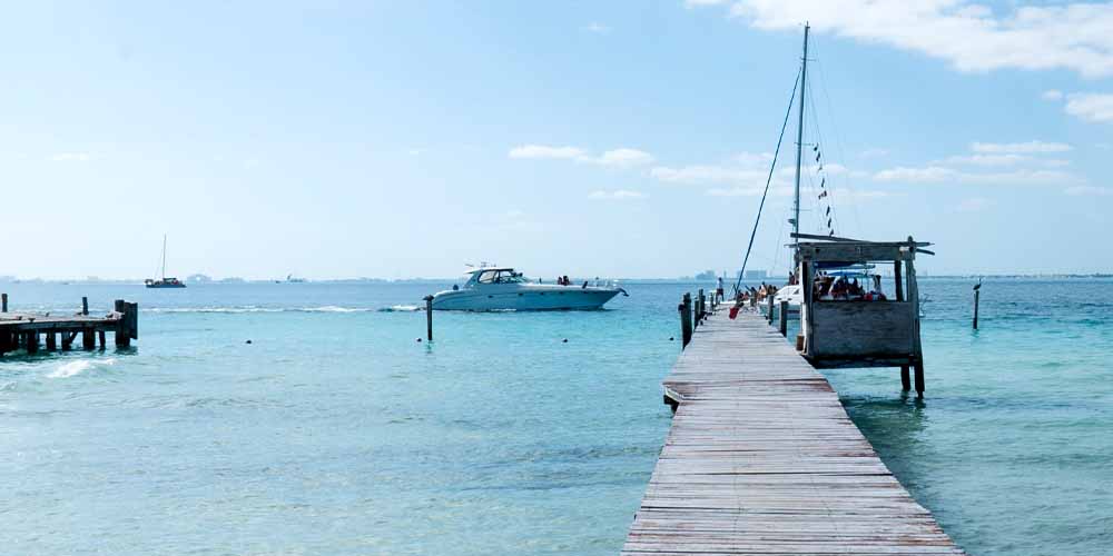 Barco para ir a Isla Mujeres desde Playa del Carmen.