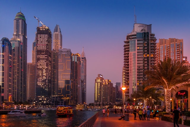 Caminar por Dubai Marina en tu escala de 1 día en Dubái
