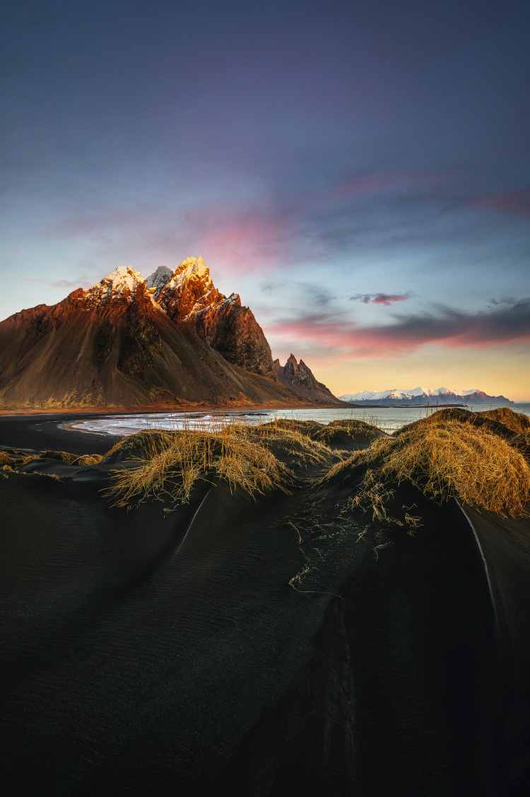 Playa volcánica de Islandia. 