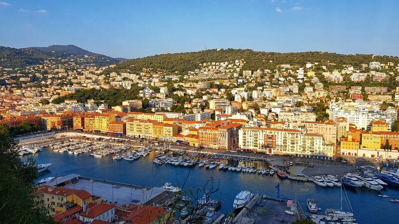 Puerto de Niza, Francia